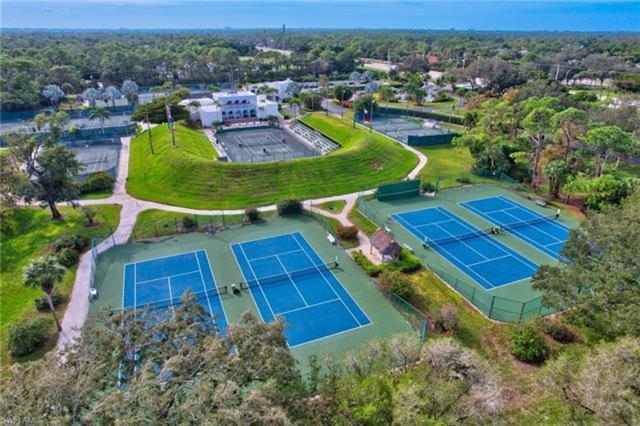 Naples Dream At Wtc With Heated Pool Spa Sauna 7 Bicycles And 3 Mls To Beach Extérieur photo